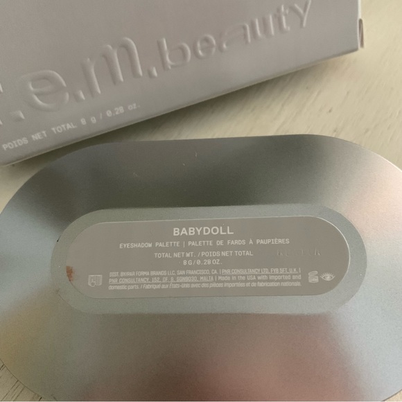 🆕 R.E.M. Beauty midnight shadows eyeshadow palette - Babydoll - Picture 5 of 8